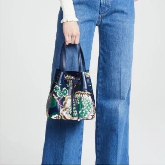 Tory Burch Block-T Printed Small Bucket Bag Navy Happy Times - Picture 1 of 17